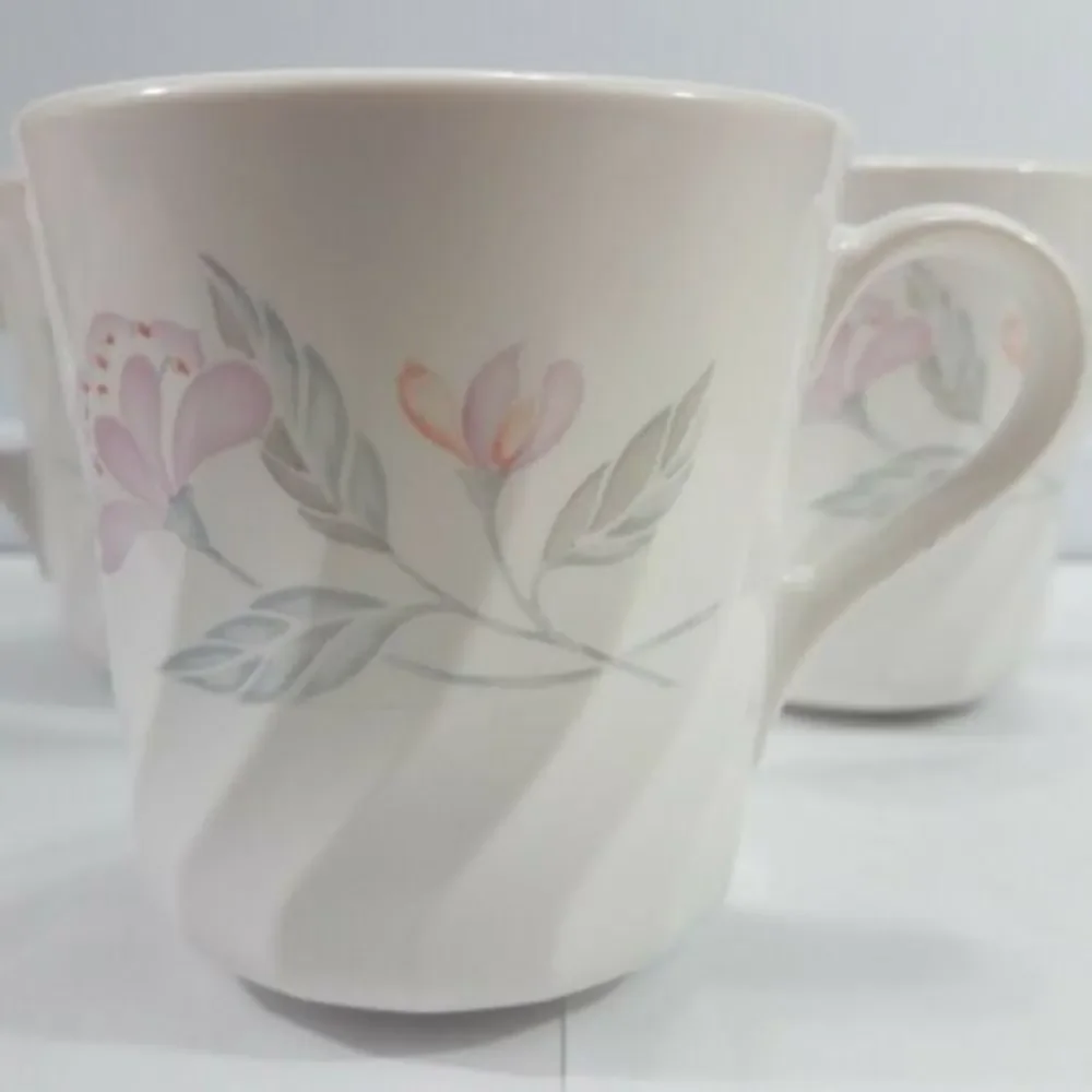 Corning Ware Mugs Coffee Tea Cups Made In USA Set Of 3 EUC Excellent Used Condit